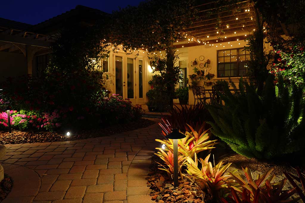 outdoor-lighting-repair-maintenance